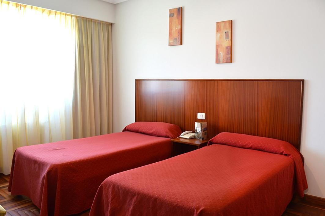 Hotel Os Caracoles Pereiro de Aguiar 외부 사진